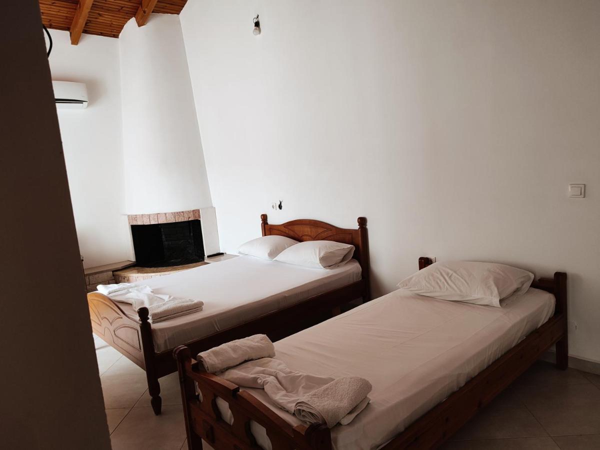 Petros Rooms Himarë Chambre photo