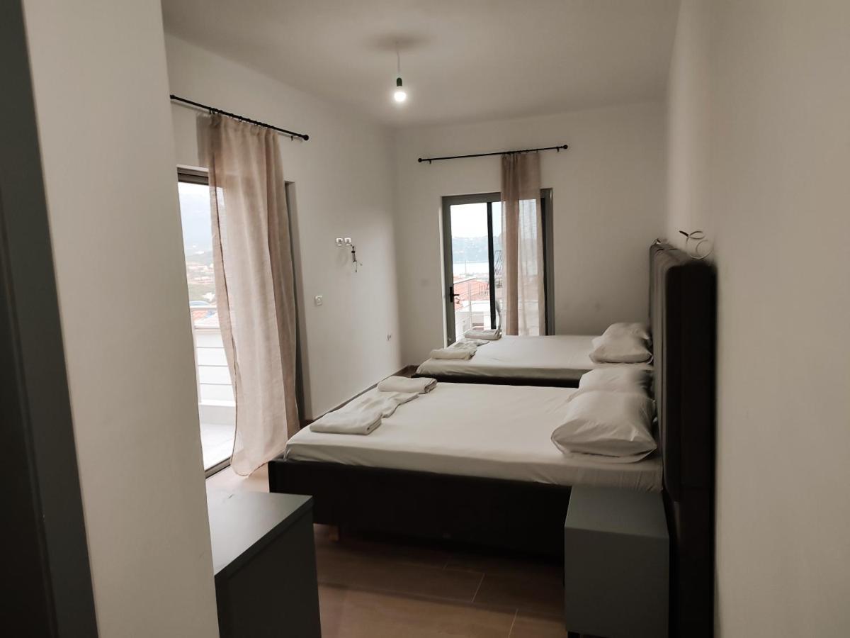 Petros Rooms Himarë Extérieur photo