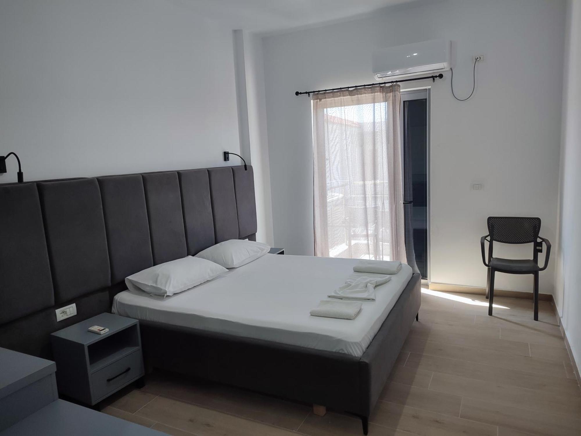Petros Rooms Himarë Extérieur photo