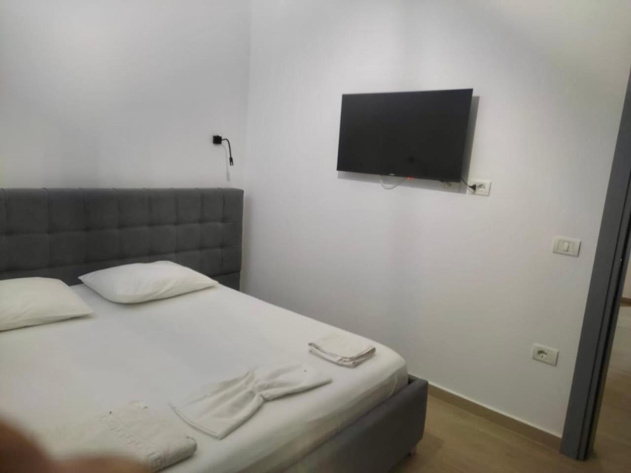 Petros Rooms Himarë Extérieur photo